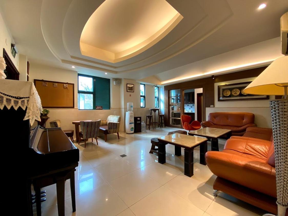 Ho Feng Private Hotel 電梯自助民宿 Ji'an Luaran gambar